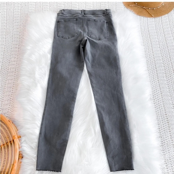 Spanx Distressed Ankle Skinny Jeans Vintage Gray High Rise Waisted NEW Small - Picture 7 of 15